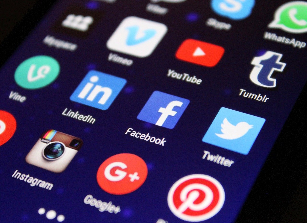 Dicas de Ouro para Bombar nas Redes Sociais Ainda Hoje: O Guia Definitivo